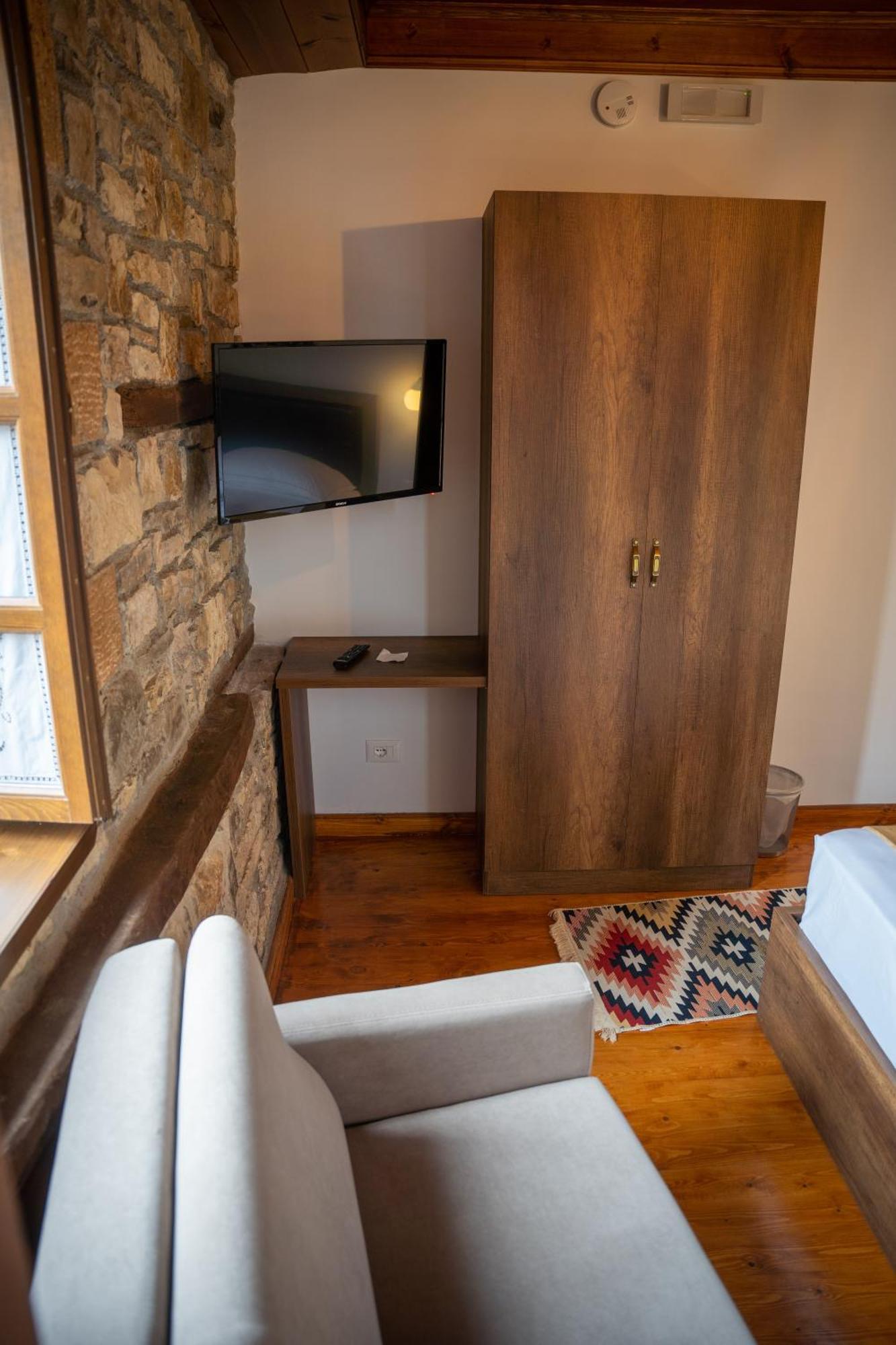 Hotel Kapllani Berat Habitación foto