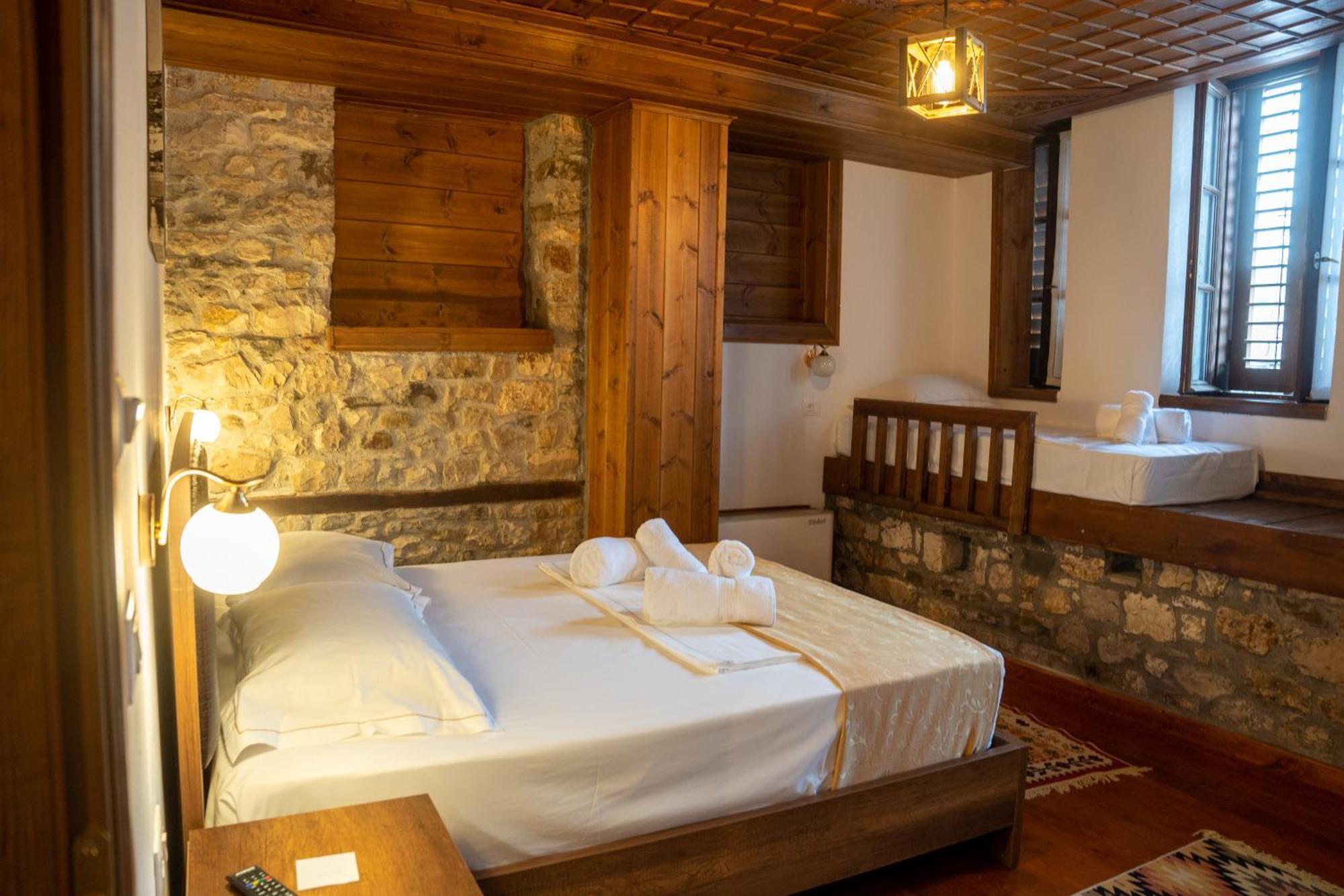 Hotel Kapllani Berat Habitación foto