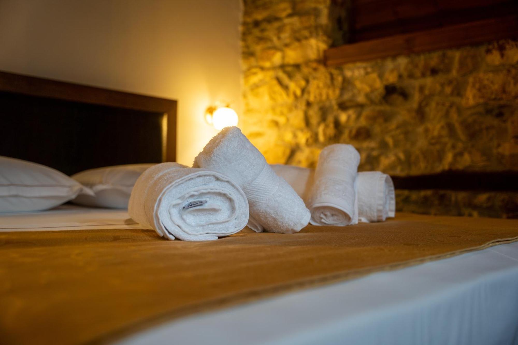 Hotel Kapllani Berat Habitación foto
