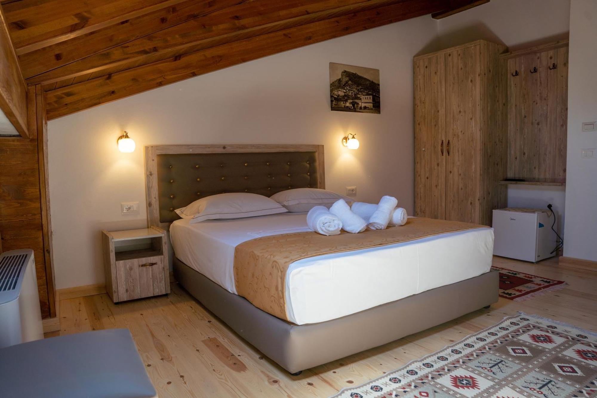 Hotel Kapllani Berat Habitación foto