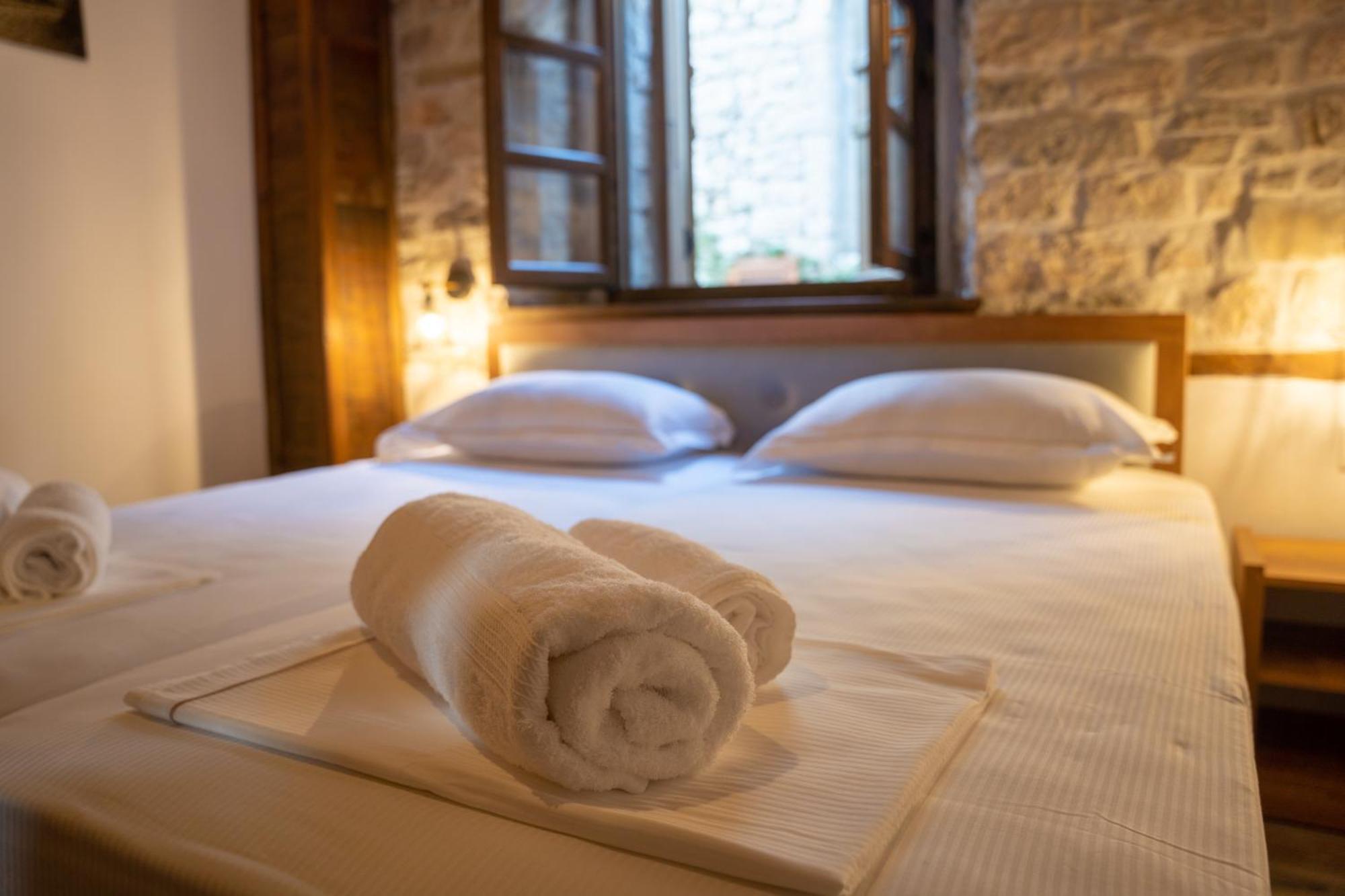 Hotel Kapllani Berat Habitación foto