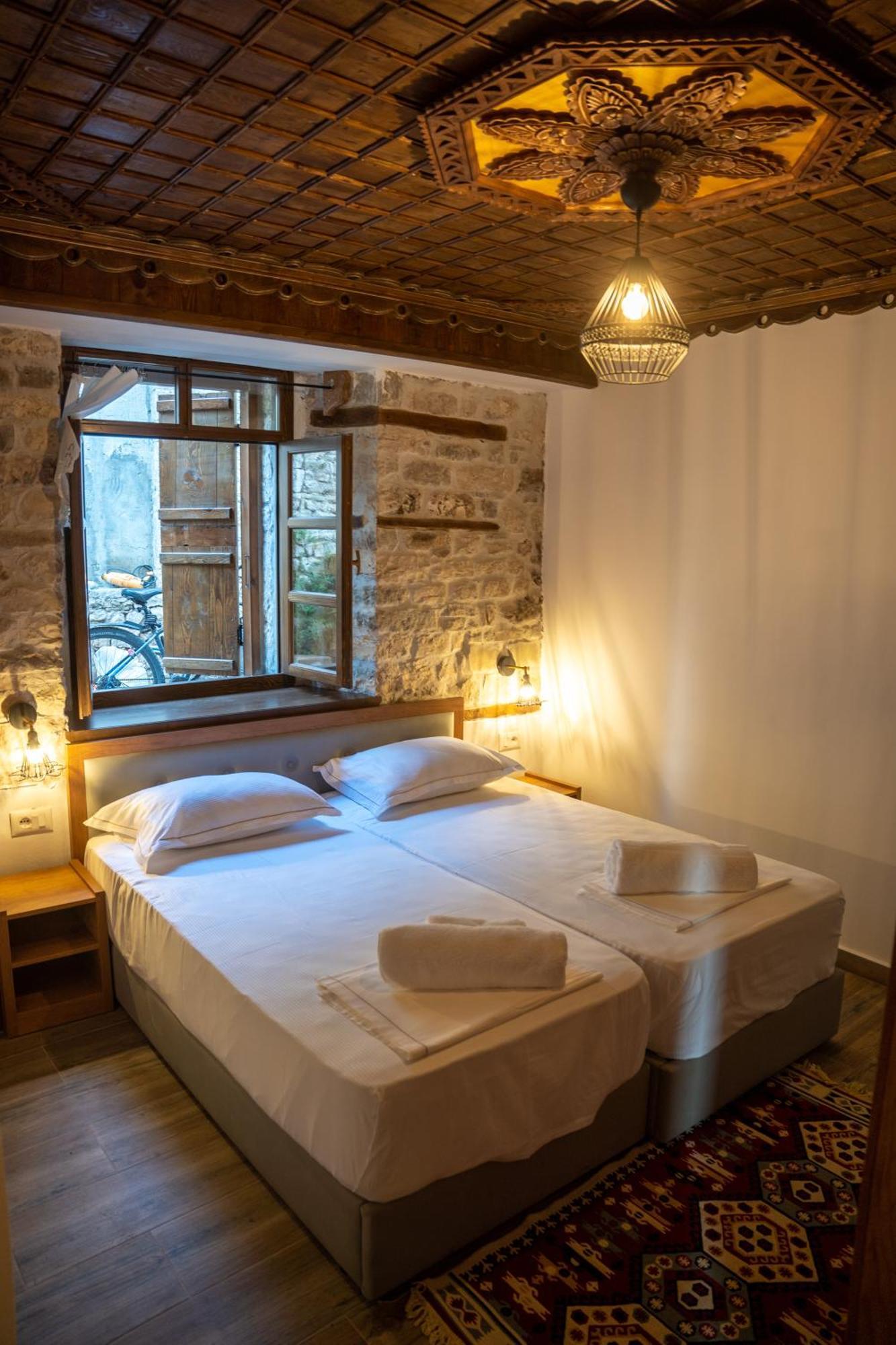 Hotel Kapllani Berat Habitación foto